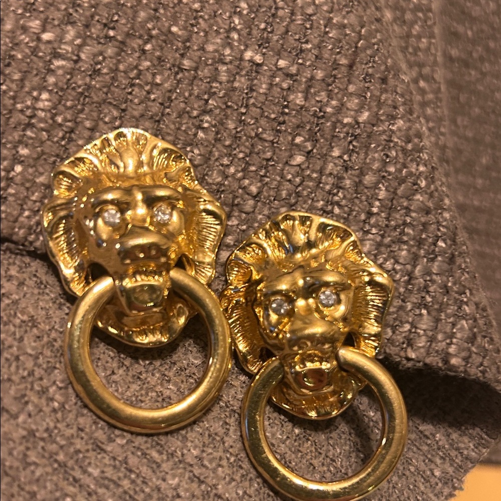Vintage Kenneth Jay Lane Gold Lion Door Knocker C… - image 2